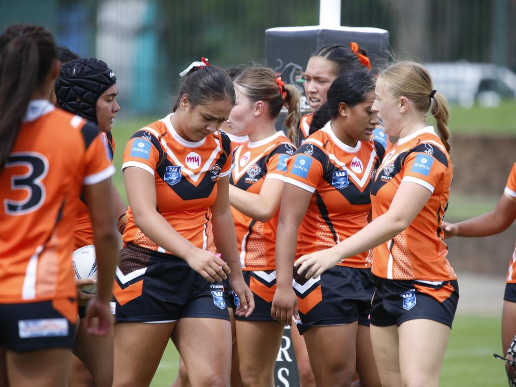 Tigers celebrate a Lisa Fiaola try. Picture: Warren Gannon Photography