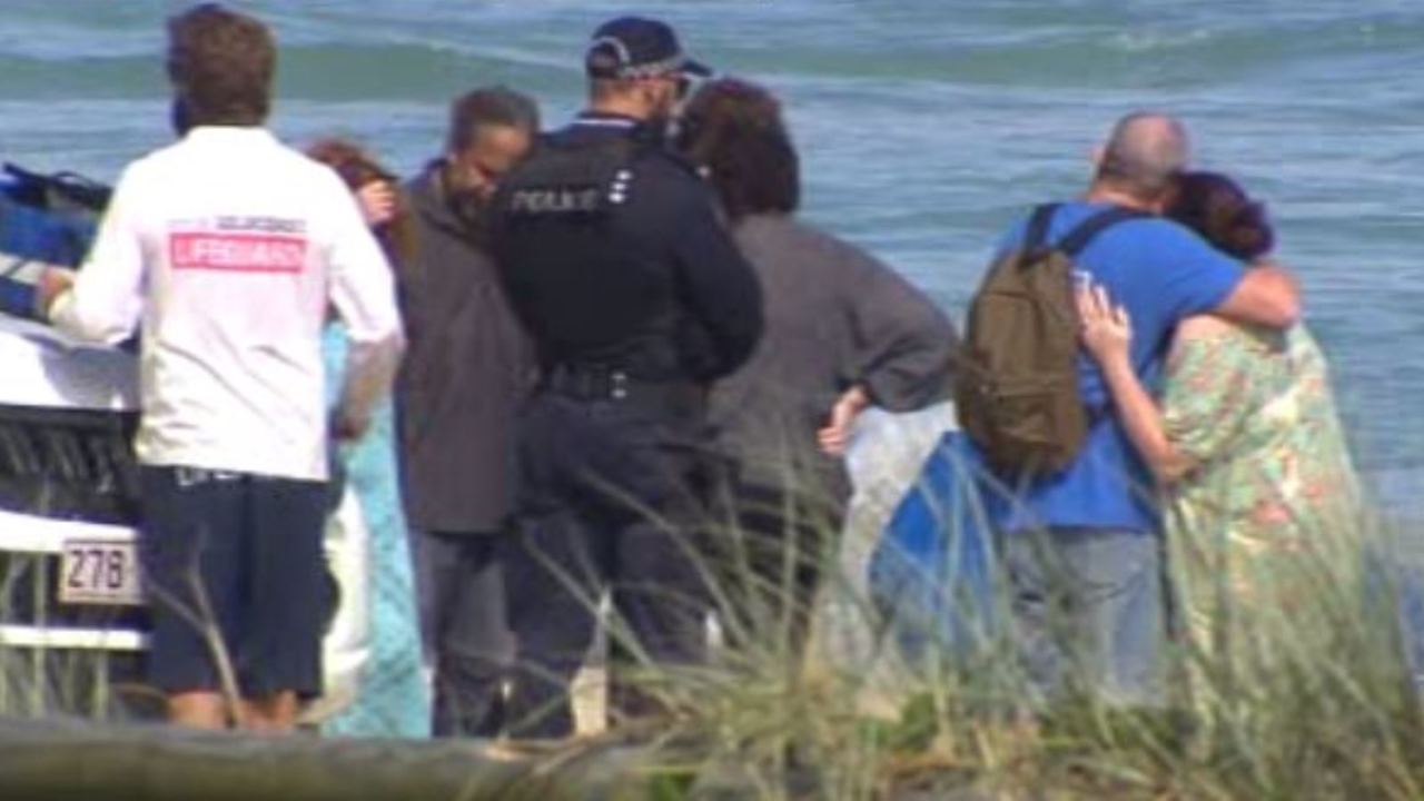 Surfer dies at popular Gold Coast beach