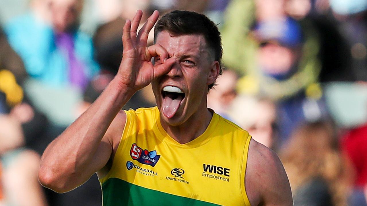 Afl Pre Season 2020 Jack Hayes Training With St Kilda Nick Martin To Join Essendon Code Sports 3063