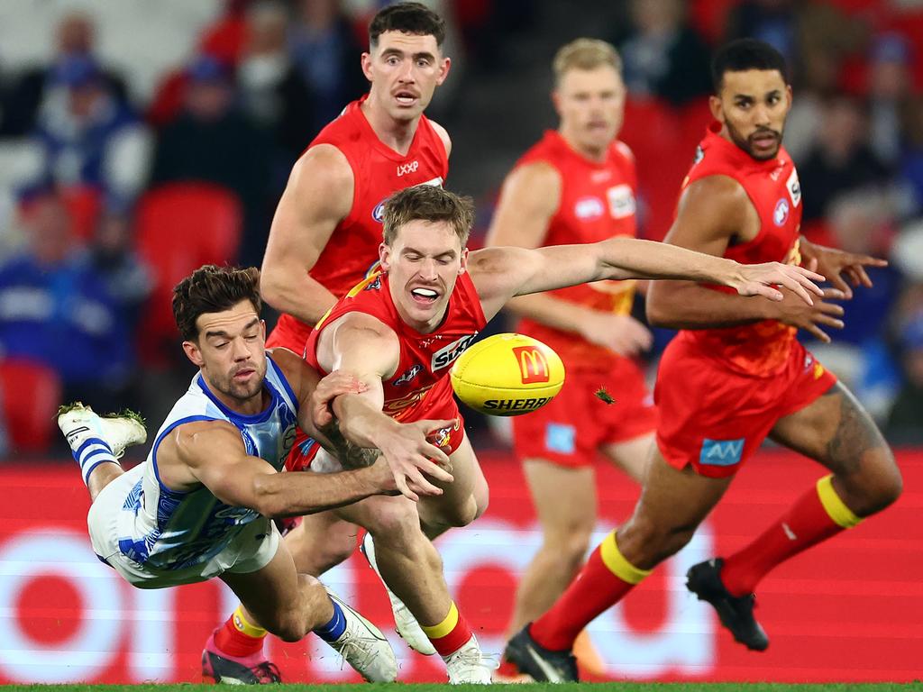 Jy Simpkin and Noah Anderson go head-to-head. Picture: Quinn Rooney/Getty Images