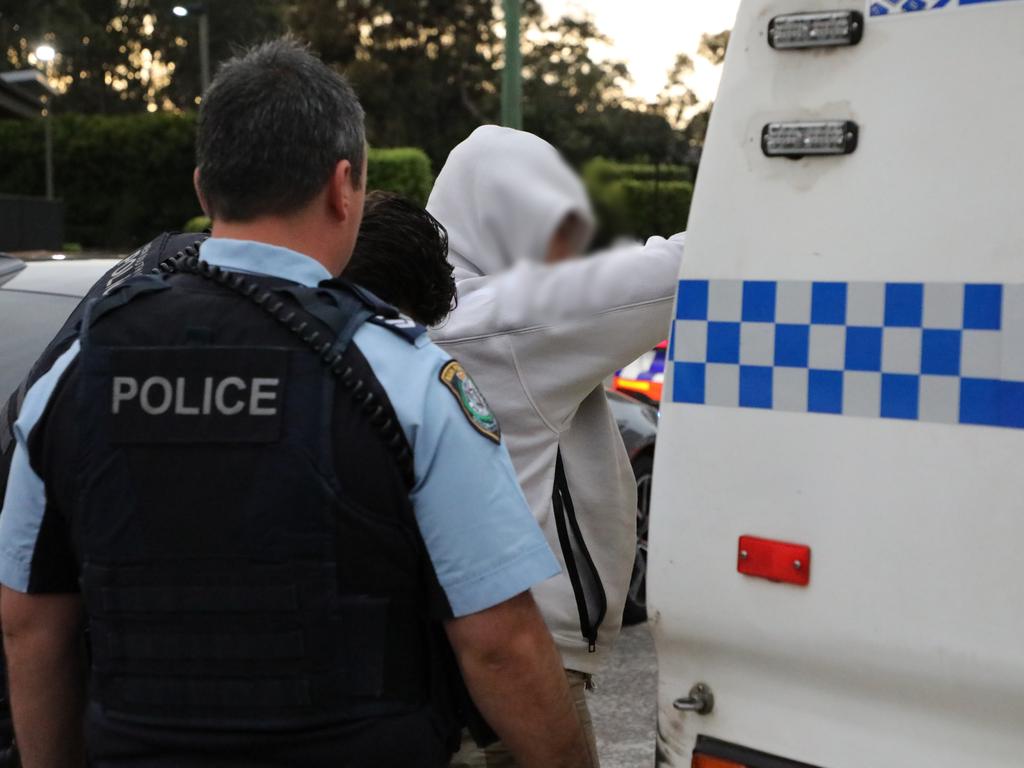 Huge Gun Arsenal Stolen From Lithgow Museum | The Mercury