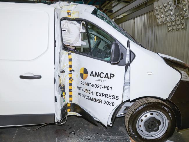 2021 Mitsubishi  Express ANCAP crash test.