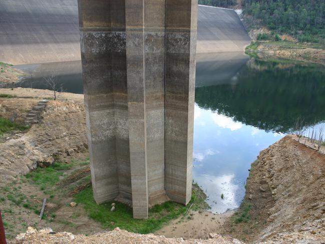 Mangrove Creek Dam at its lowest ebb in 2007 when the water level was below 10 per cent.