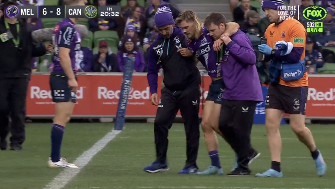 Ryan Papenhuyzen comes off injured.