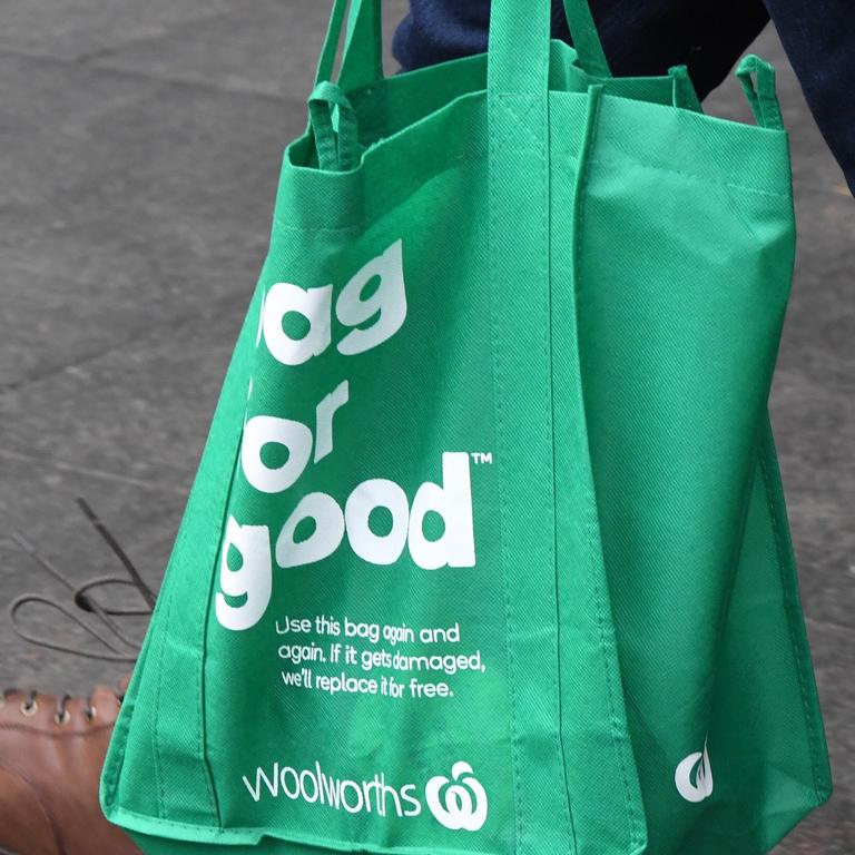Woolies will replace your ‘Bag For Good’ for free if it gets damaged. Picture: Peter Rae/AAP