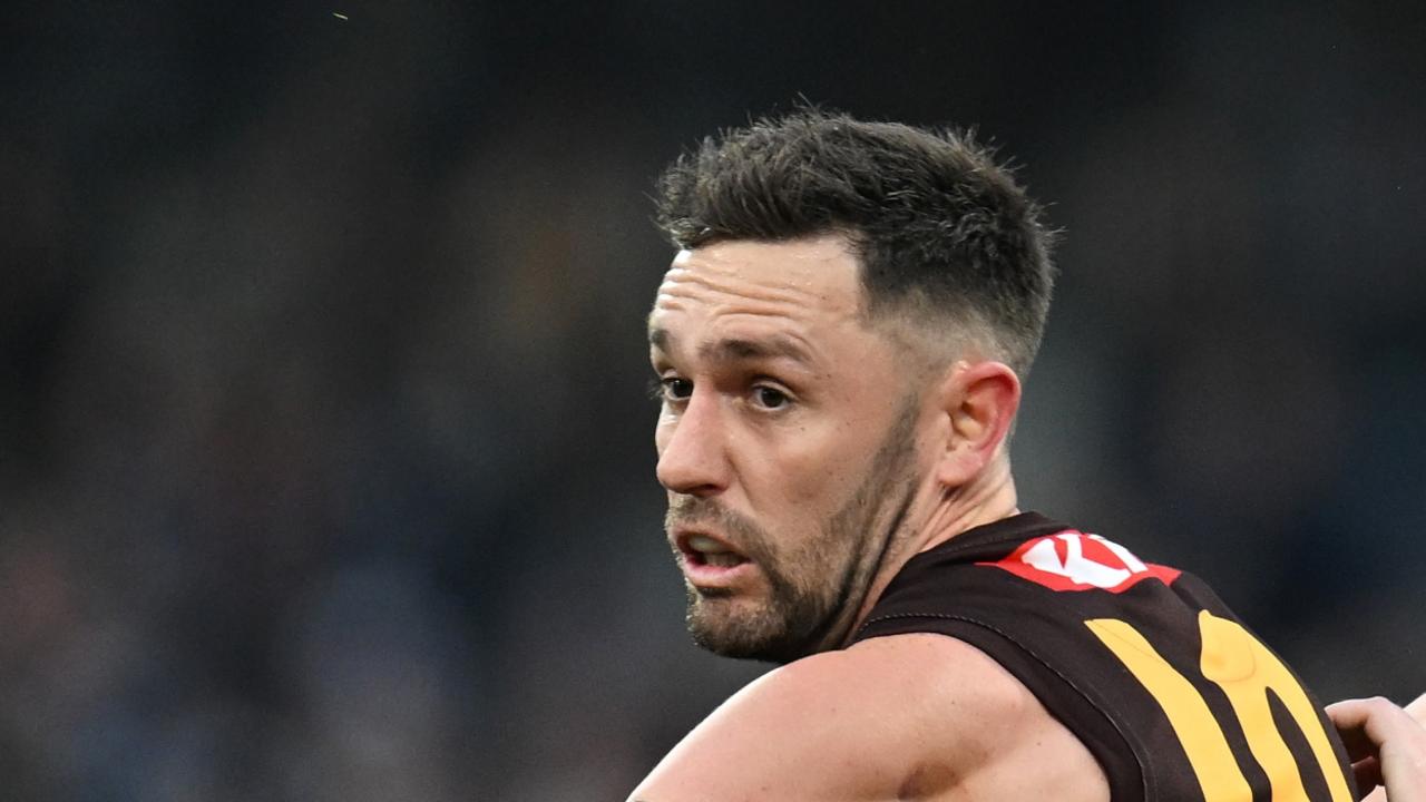 AFL Live: Hawks activate sub after quick response