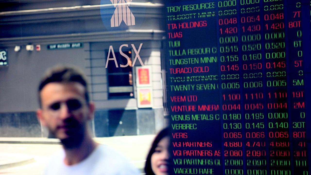 The Aussie dollar sank on fresh jobs data and renewed concerns over a slowdown in Chinese economic growth. Picture: NCA NewsWire / Jeremy Piper