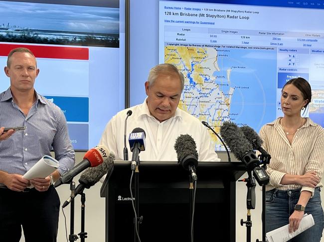 GOLD COAST, AUSTRALIA - NCA NewsWire Photos - 27 DECEMBER, 2023:  Gold Coast mayor Tom Tate, with Queensland Minister for Housing Meaghan Scanlon and Minister for Energy Mick de Brenni speaking about the Christmas Day storm at the Gold Coast disaster centre Picture: NCA NewsWire / Aisling Brennan