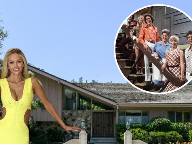 The Brady Bunch home sale art work