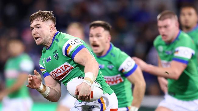 CANBERRA, AUSTRALIA - JULY 19: Hudson Young of the Raiders in action during the round 20 NRL match between Canberra Raiders and New Zealand Warriors at GIO Stadium, on July 19, 2024, in Canberra, Australia. (Photo by Mark Nolan/Getty Images)