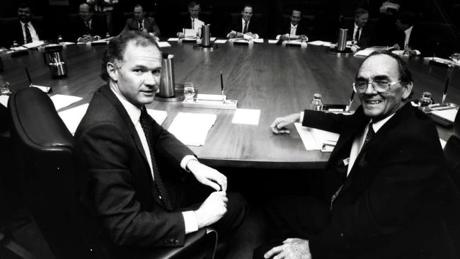 Premier Wayne Goss with Tom Burns &amp; new cabinet on December 18, 1989 after taking power.