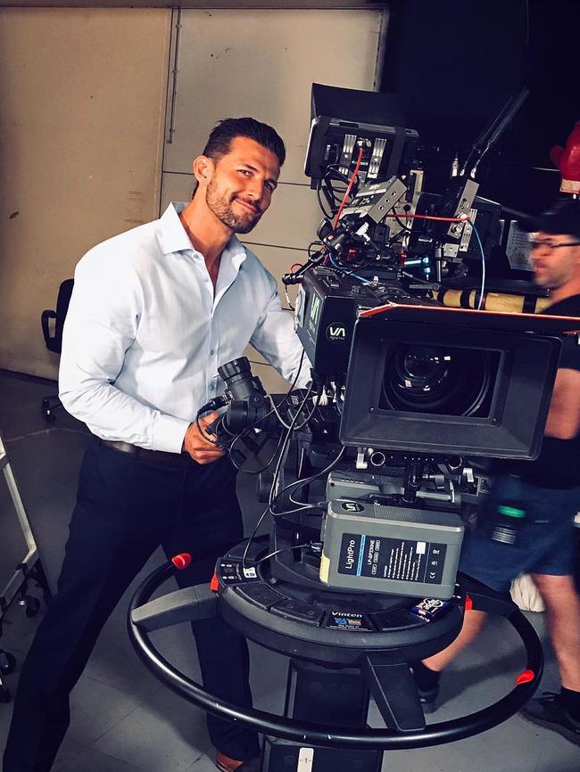 Tim Robards on set of Neighbours.