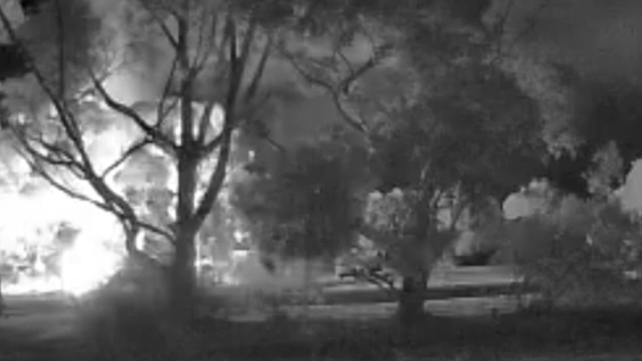 Police probe suspicious Bannockburn house fire