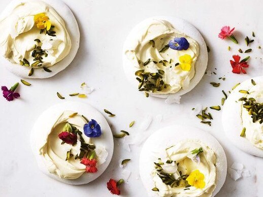 No egg pavlova: