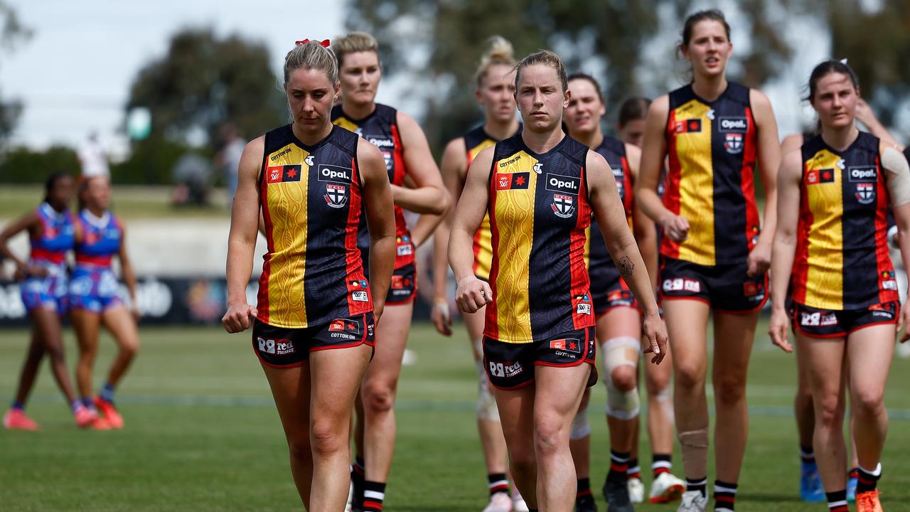 Hannah Pries and Jaimee Lambert of the Saints. Picture: Michael Willson/AFL Photos via Getty Images