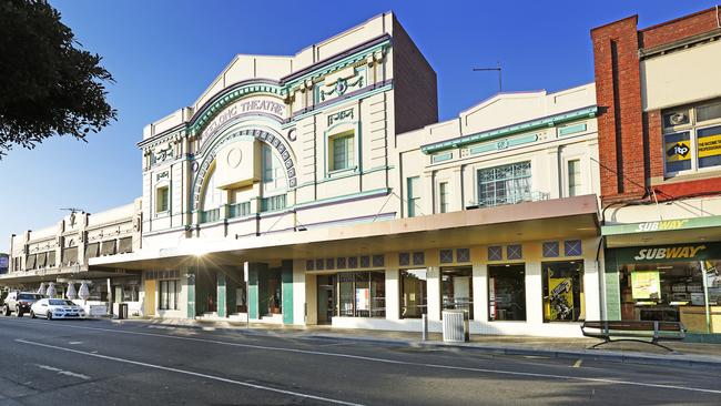 Village Cinemas Geelong is an exposure site.