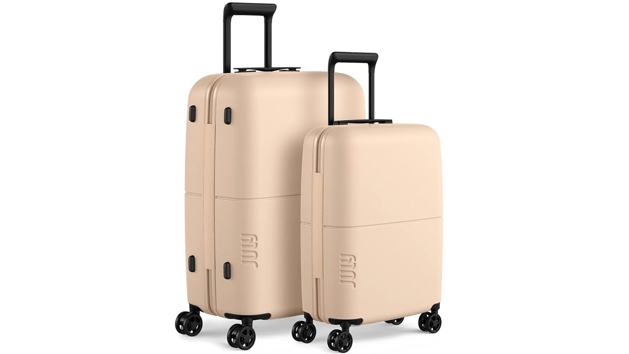 July luggage is offering Black Friday bundle-and-save deals.