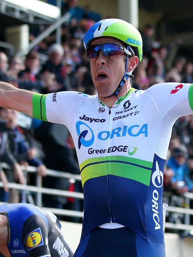 Mathew Hayman crosses the finish line ahead of Tom Boonen to win the 2016 Paris — Roubaix. Picture: Bryn Lennon/Getty Images)