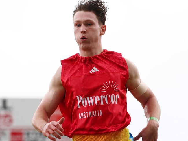 STAWELL, AUSTRALIA - APRIL 21: Lachlan Kennedy competes in the Powercor Stawell Gift 120m Semi Final 1 during the 2025 Stawell Gift at Central Park on April 21, 2025 in Stawell, Australia. (Photo by Morgan Hancock/Getty Images)