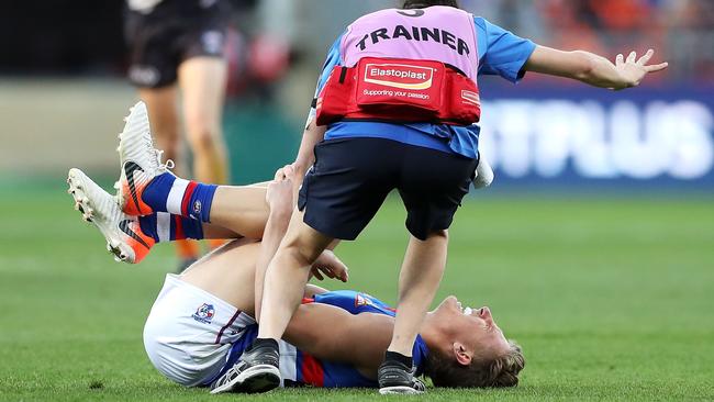 Aaron Naughton looks to have suffered a serious knee injury. Picture: Getty Images