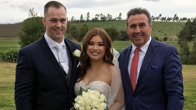 Weatherman and wedding celebrant Mike Larkan marries Paul & Teresa in 2018 at Immerse Winery in the Yarra Valley.