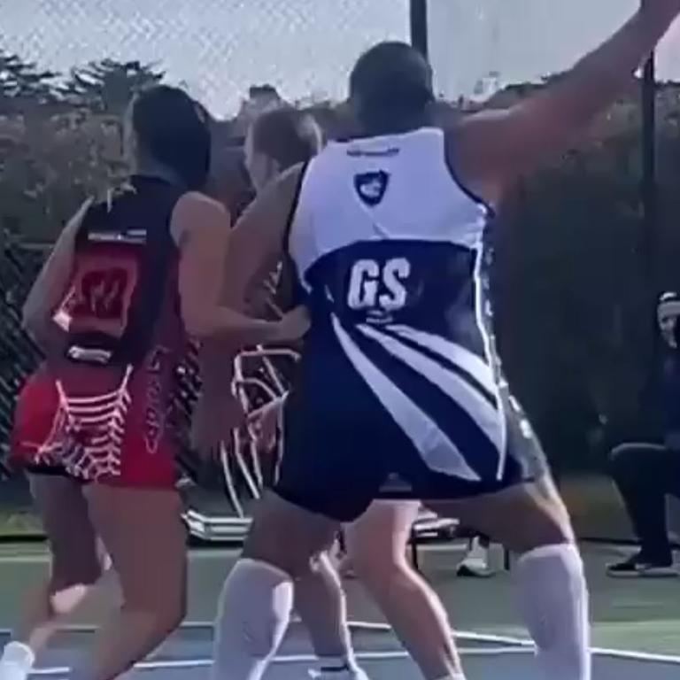 Goal shooter Manawa Aranui in action during the game on Saturday.