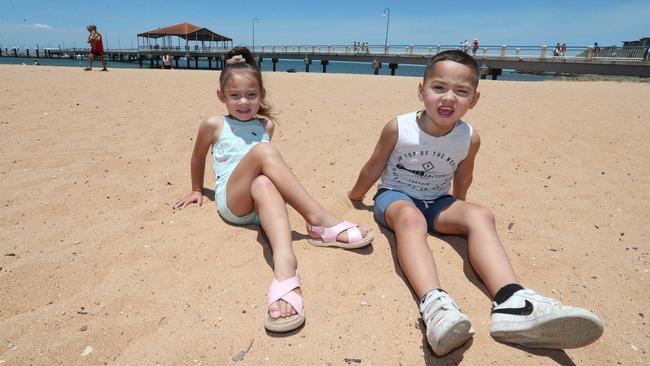 Twins Carter and Willow Hokai 3yrs at Redcliffe Jetty before COVID-19 restrictions were put in place. Pic Annette Dew