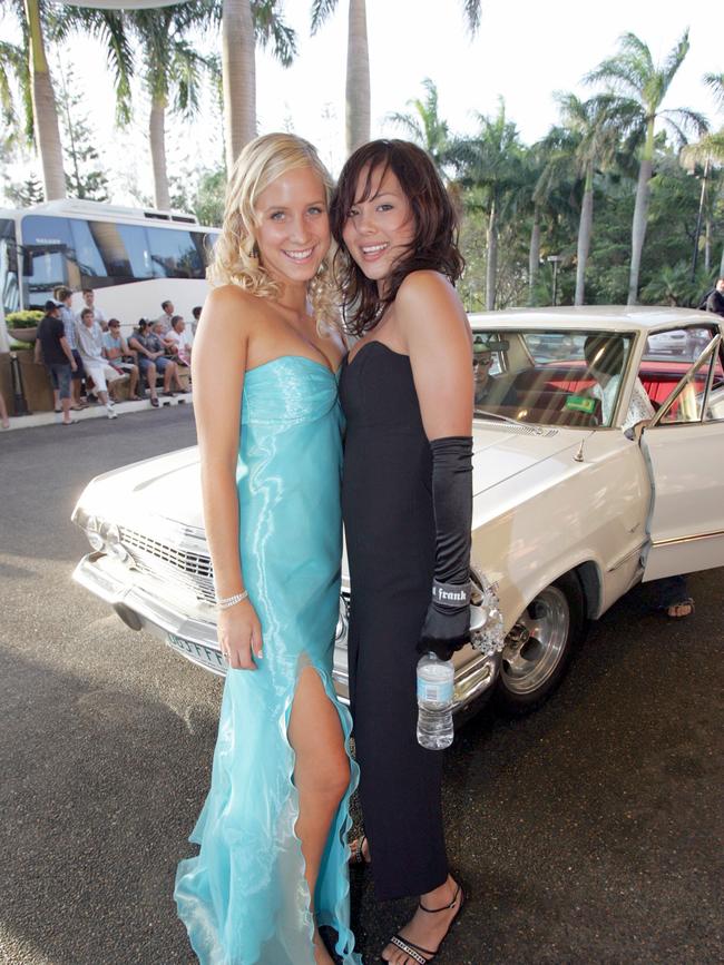 NOVEMBER 15, 2004: Palm Beach Currumbin State High School formal held at Conrad Jupiters. Jess Shinn and Dana Lane. PicMike/Batterham