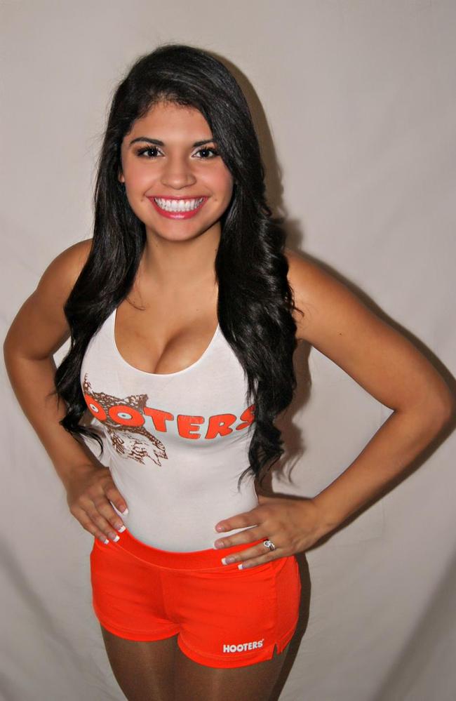 'You only need one kidney for normal kidney function' ... Mariana Willarreal has donated a kidney to a customer who had lost both to cancer. Picture: Hooters Roswell