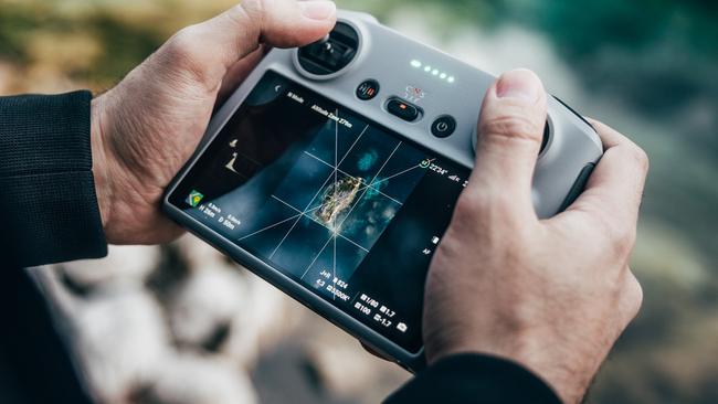 The new controller sports a 5.5-inch screen and 700 nits of brightness for outdoor use.