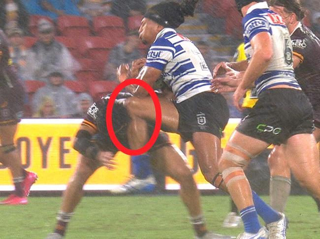 Sitili Tupouniua cannon balled into the Broncos defence. Photo: Fox League.