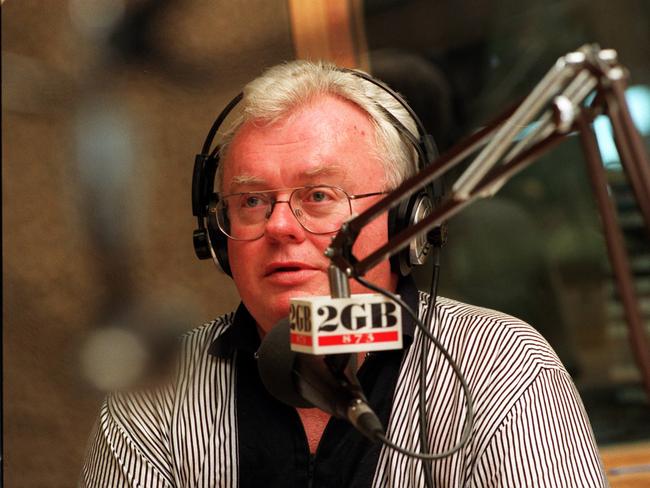 Former federal /MP Graham Richardson during his 2GB breakfast radio show in 1998.