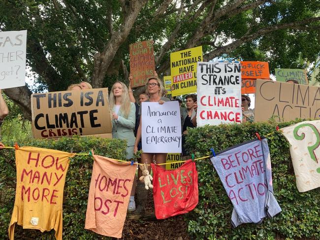 Lismore local Kate Stroud among others outside Lismore City Council waiting for Prime Minister Scott Morrison’s arrival. Picture: NCA/Newswire/Elise Derwin