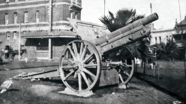 The trophy gun outside Manly Town Hall. Picture Northern Beaches Library