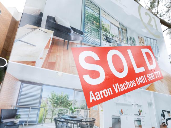 SYDNEY, AUSTRALIA - NewsWire Photos, October 08 2024. GENERIC. Realestate, housing, property, signage. Sold sign outside apartment building in Randwick. Picture: NewsWire / Max Mason-Hubers