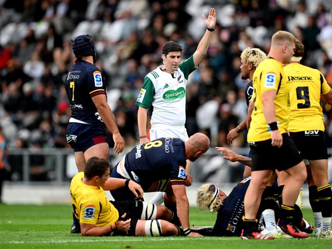 Referee Stu Curran awards a penalty during the Super Rugby pre-season. Picture: Getty