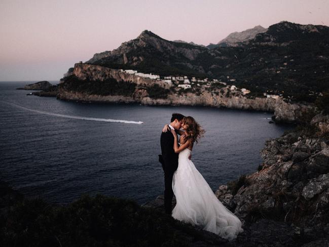 Photographer Martijn Roos took this amazing photo of a couple in Palma de Mallorca, Spain.