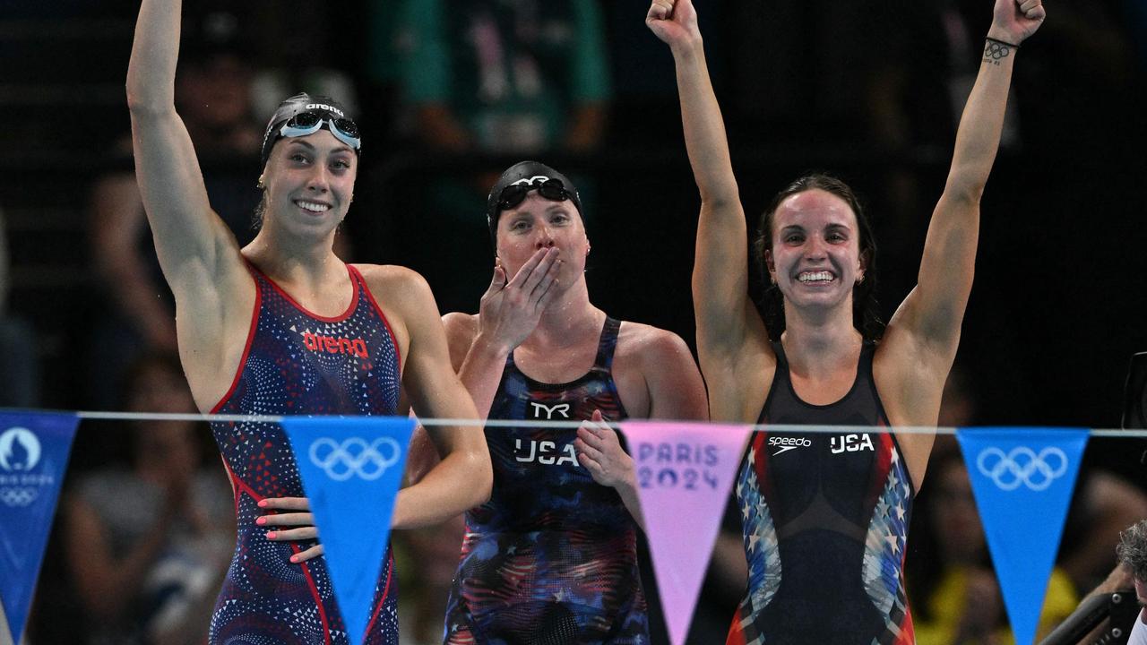 Gretchen Walsh, Gretchen Walsh and Regan Smith. Photo by Oli SCARFF / AFP