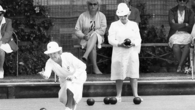 Former Grange bowler Mary Ormsby makes a critical delivery during the State women's bowls final at Payneham Bowling Club in 1986.