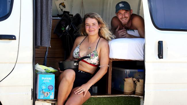 Backpackers Justine from Belgium and Tom Eden from England at Bondi in Sydney on Tuesday. Picture: Jane Dempster