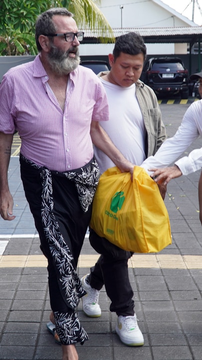 Aussie couple released from notorious Indonesian prison