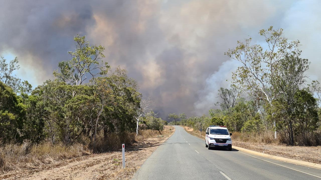 Mareeba Bushfire: Residents Told Prepare To Leave As Fire Burns On ...