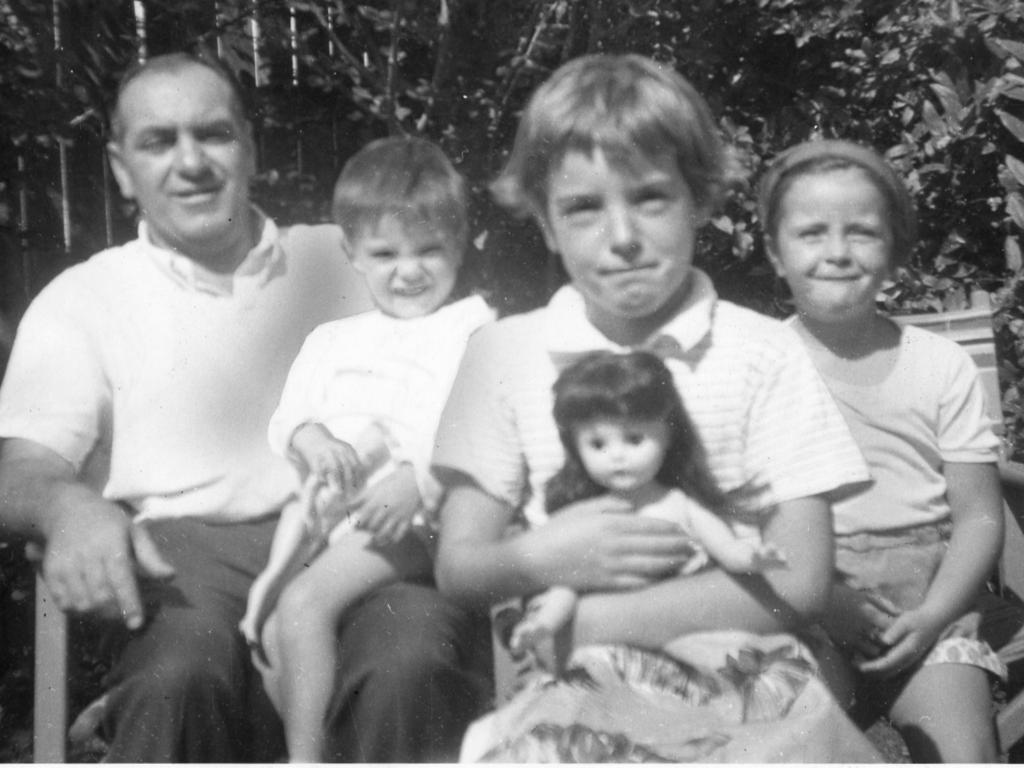 <p>A family portrait of Jim Beaumont with his children Grant, Jane and Arnna.</p>