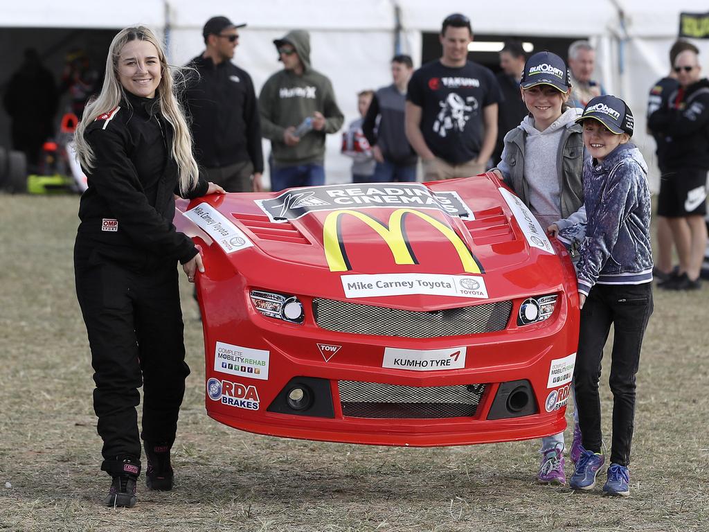 Aussie Car driver Madison Dunston with helpers Kaitlyn and sister Ayden Atkinson from Murray Bridge. Picture SARAH REED