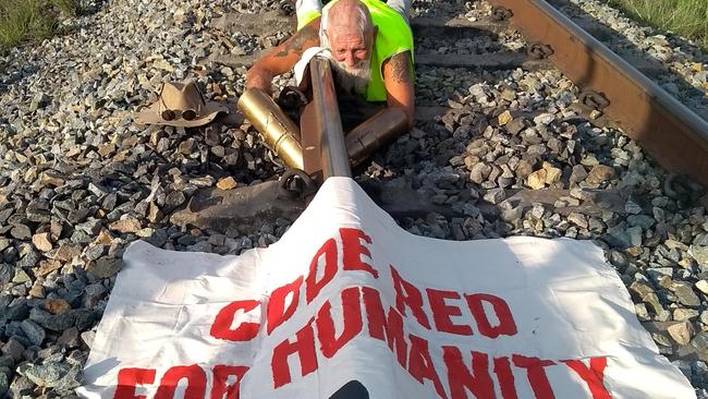 Vietnam vet, 75, wages war on Adani coal train