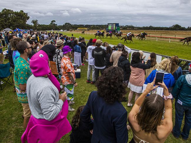 26/01/21 Crowds at the Balnarring Picnic Racing club watch Race 3 on Australia Day 2021. Aaron Francis/The Australian