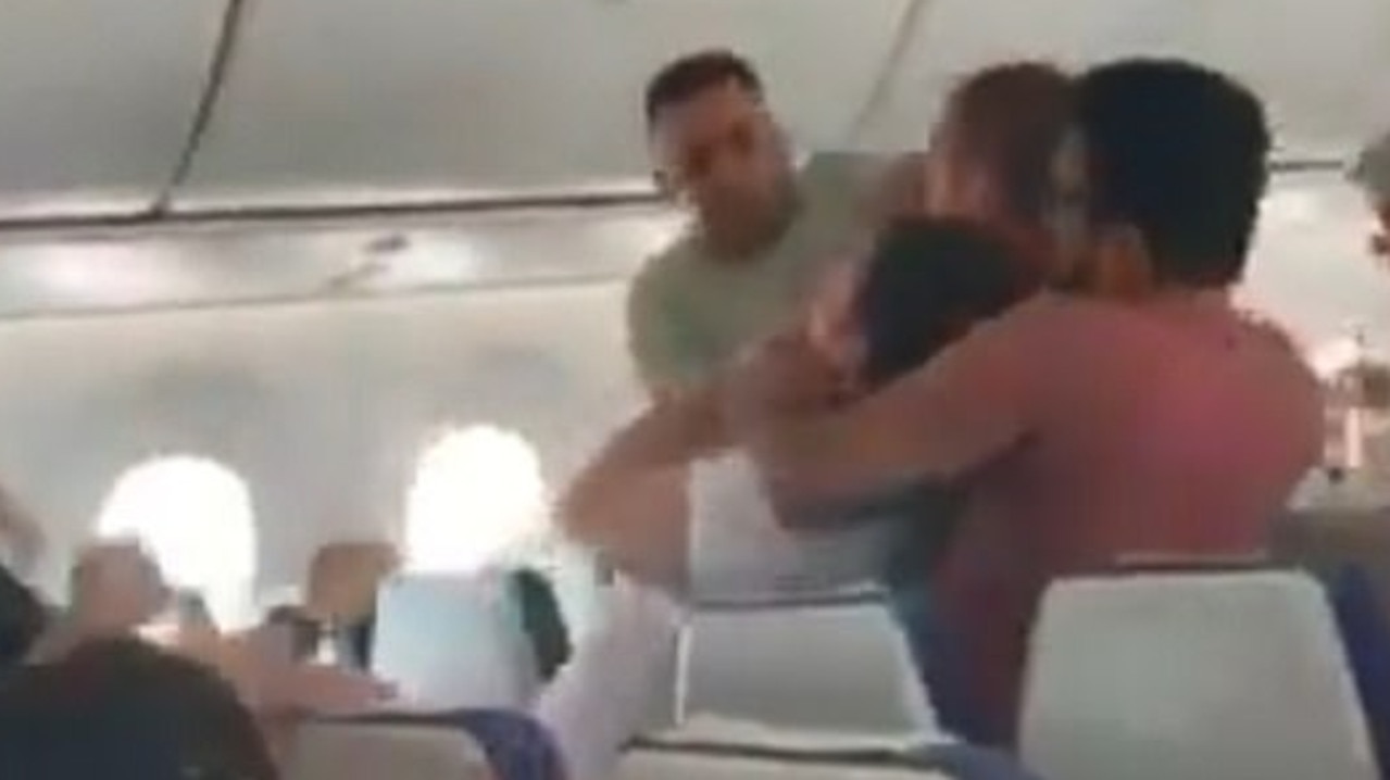 Australian man kicked off Scoot flight for slapping passenger, challenging  others to fight on Singapore to Manila trip