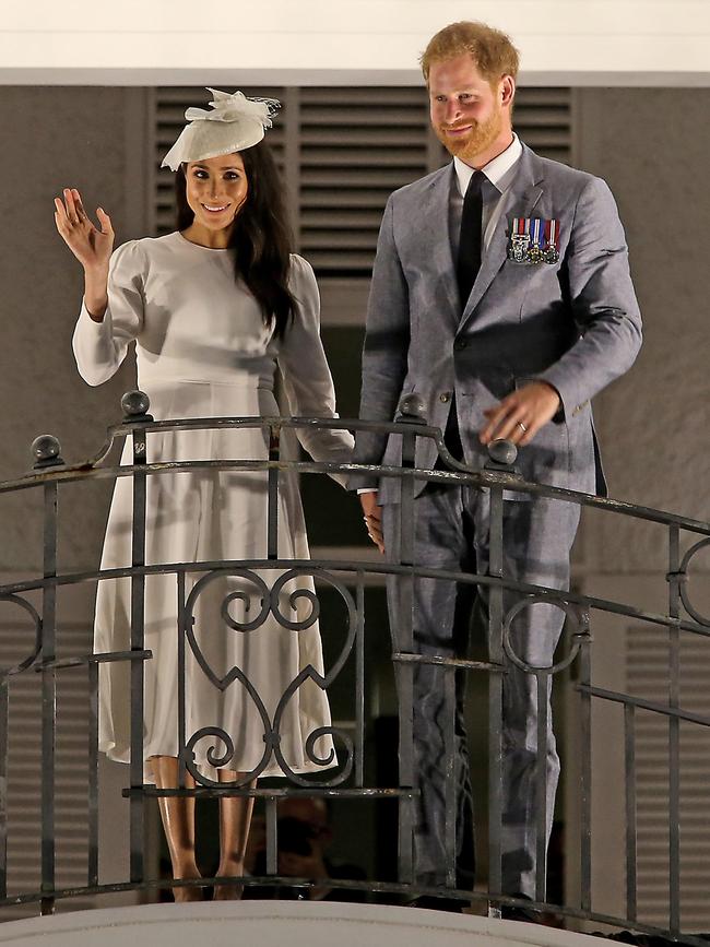 The couple gave Fijians a wave from the balcony of the Grand Pacific Hotel. Picture: Nathan Edwards