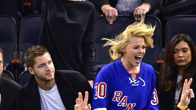 Margot Robbie is a massive New York Rangers fan; please come to