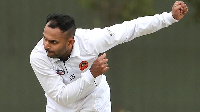 Tullamarine skipper Manoj Boteju searches for a wicket. Picture: Hamish Blair